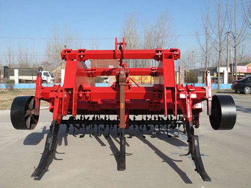 1SZL-180深松整地聯(lián)合作業(yè)機(jī).jpg