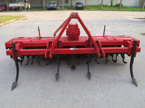 1SZL-200深松整地聯(lián)合作業(yè)機.jpg